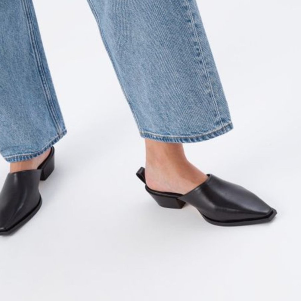 Aeyde Jess Black Leather Block Heel Mule 41